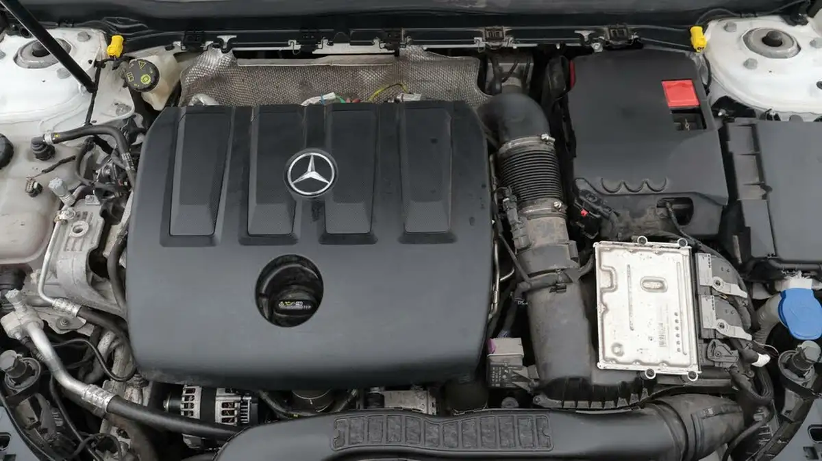 2019-mercedes-benz-a-class-15d-a180d-amg-line-executive-hatchback-5d-7g-dct-big-19