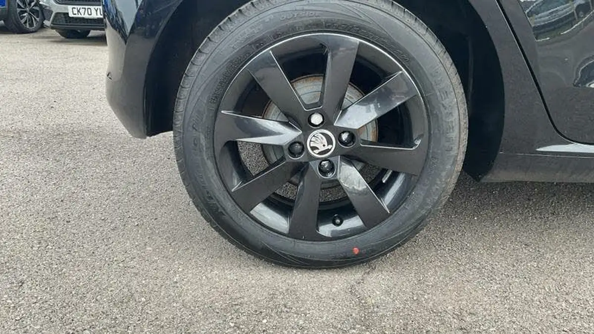 2019-skoda-citigo-10-colour-edition-5d-big-14