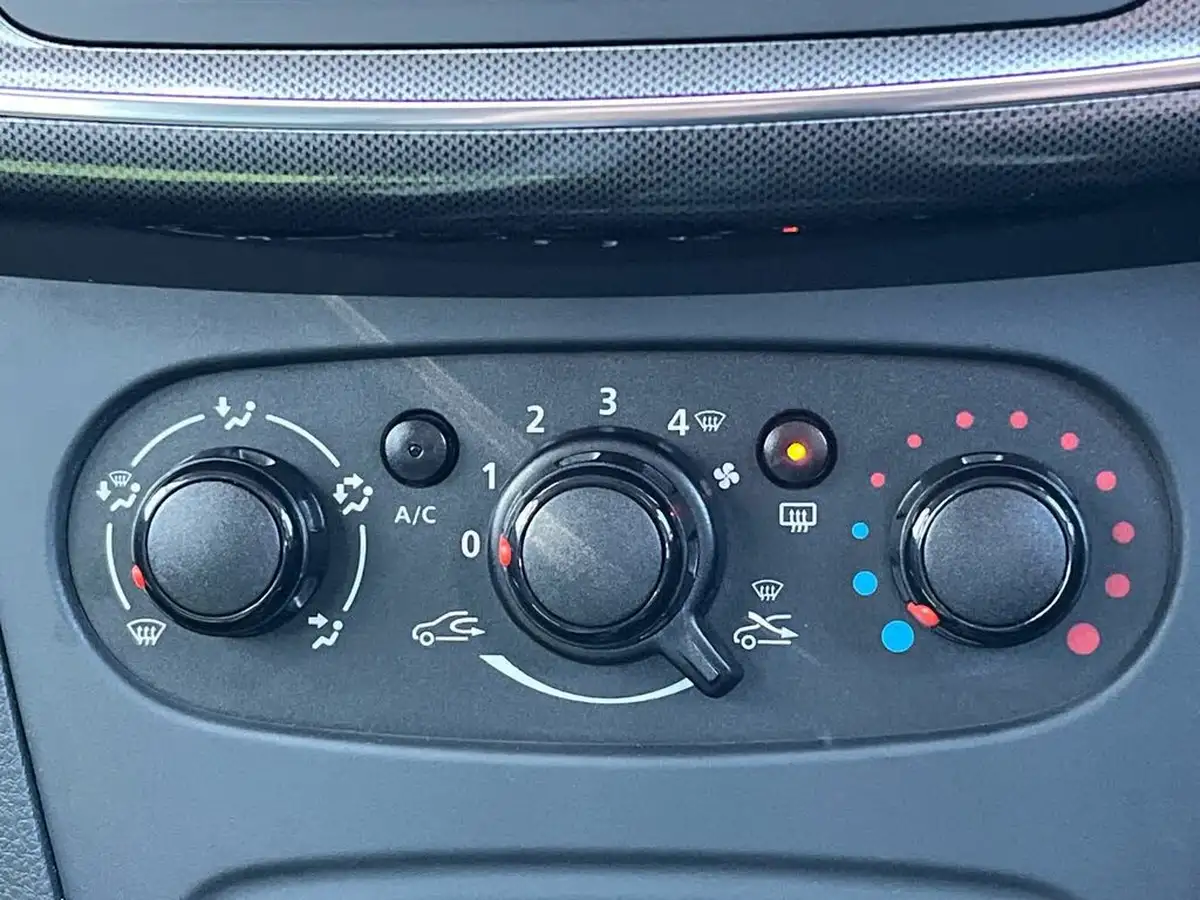 2019-dacia-sandero-stepway-09-tce-essential-big-17
