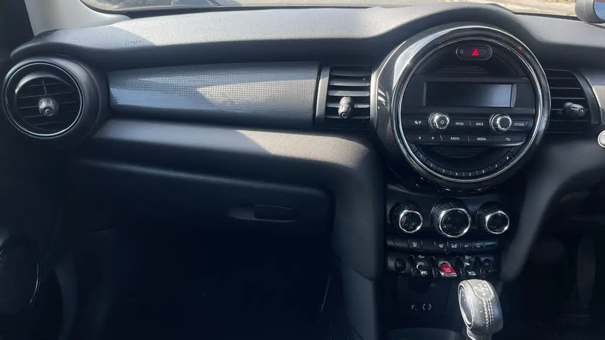 2016-mini-cooper-15-cooper-ss-hatchback-5d-auto-big-11