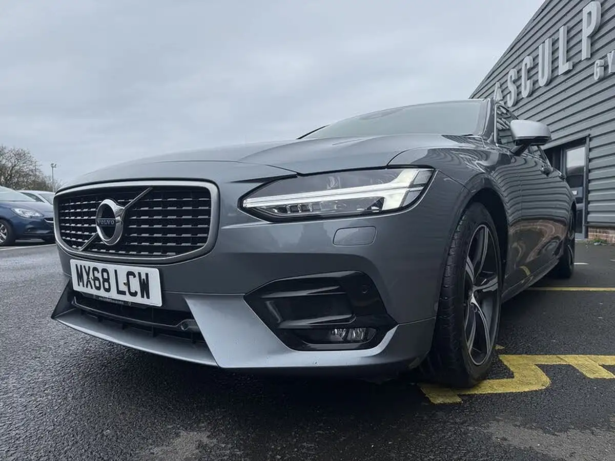 2018-volvo-s90-20td-d4-r-design-big-40