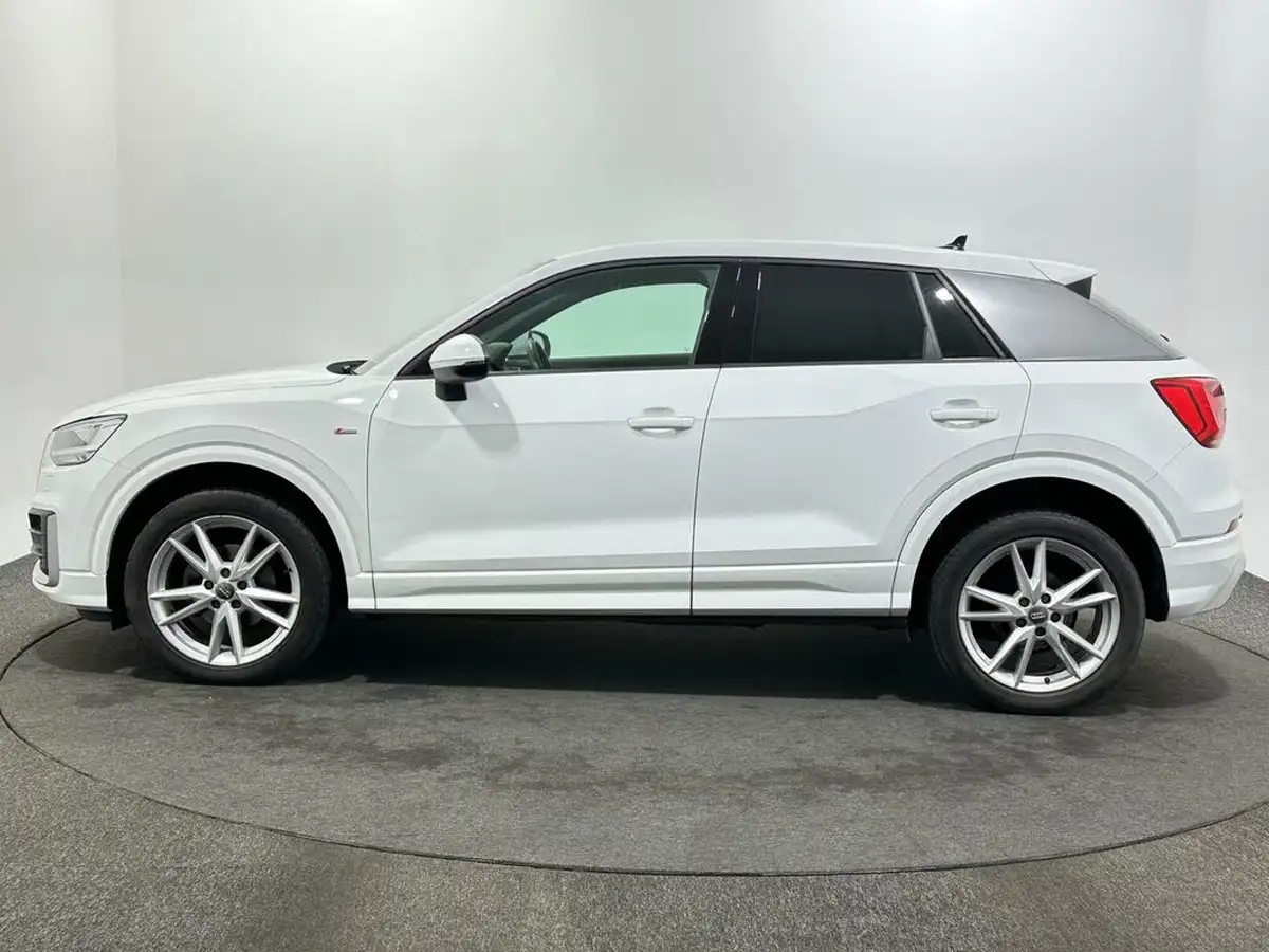 2019-audi-q2-10-30-tfsi-s-line-big-3