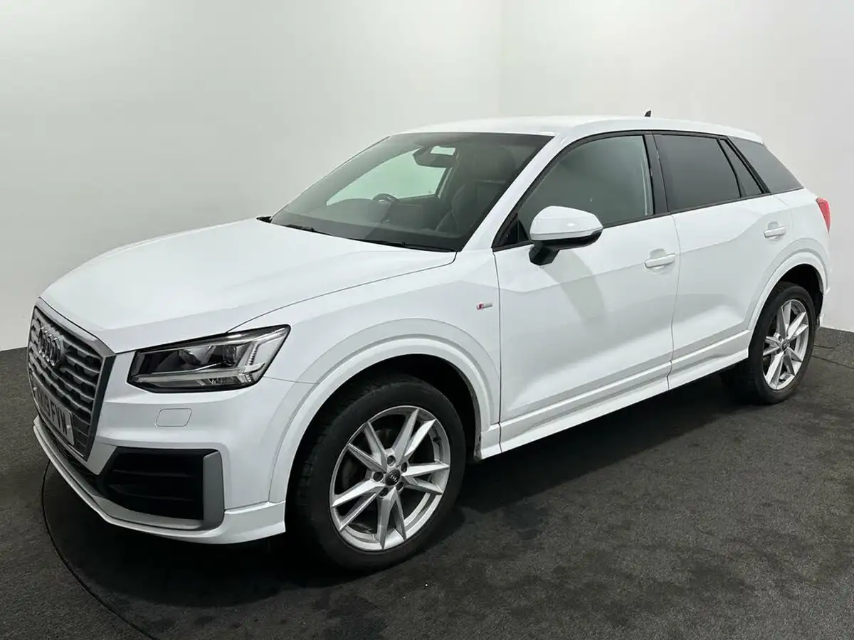 2019-audi-q2-10-30-tfsi-s-line-big-51