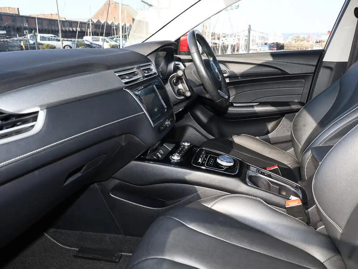 2021-mg-mg5-e-exclusive-ev-big-2