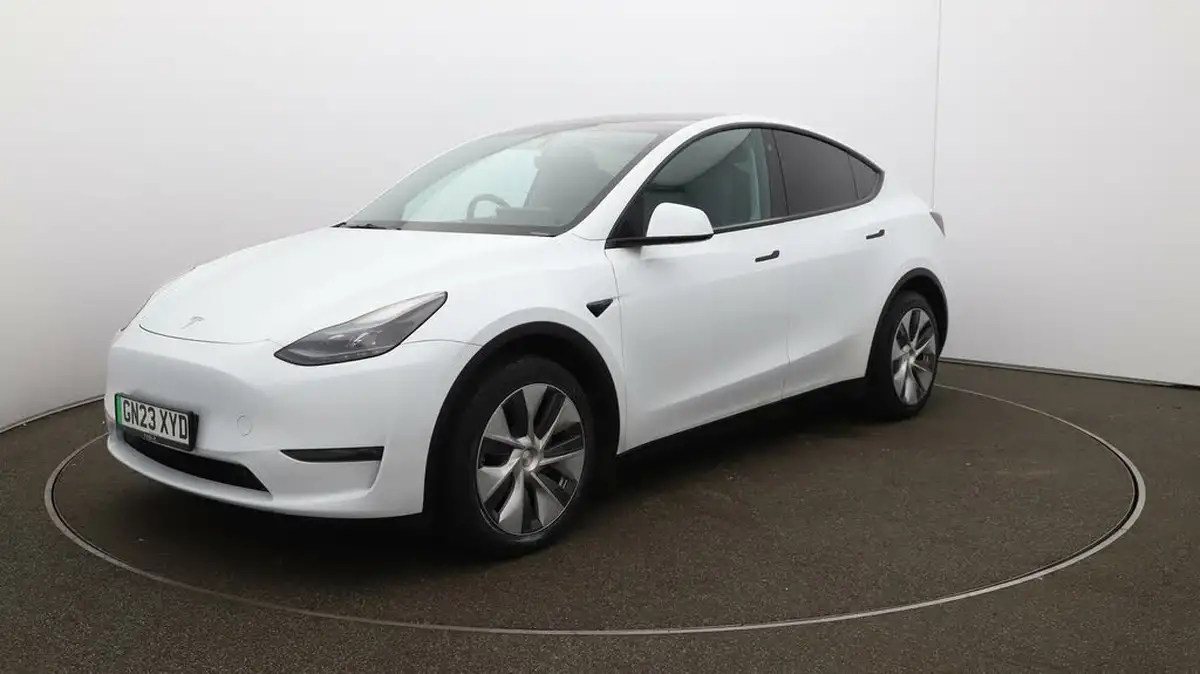 2023-tesla-model-y-e-long-range-big-3