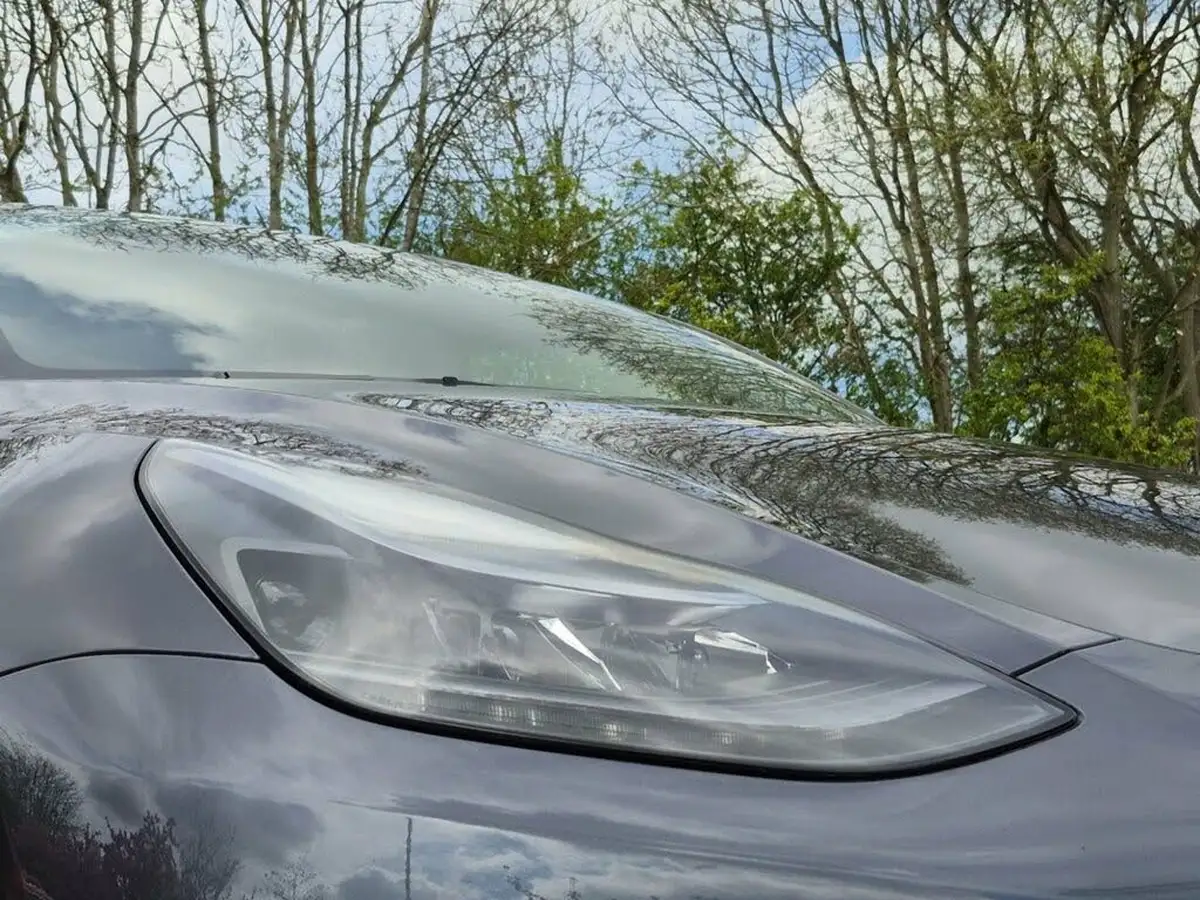 2022-tesla-model-y-e-long-range-big-31