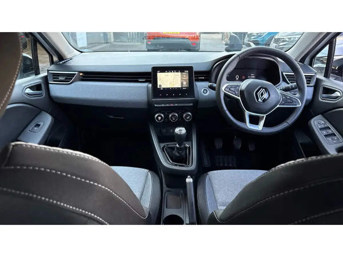 2024-renault-clio-10-tce-evolution-big-9