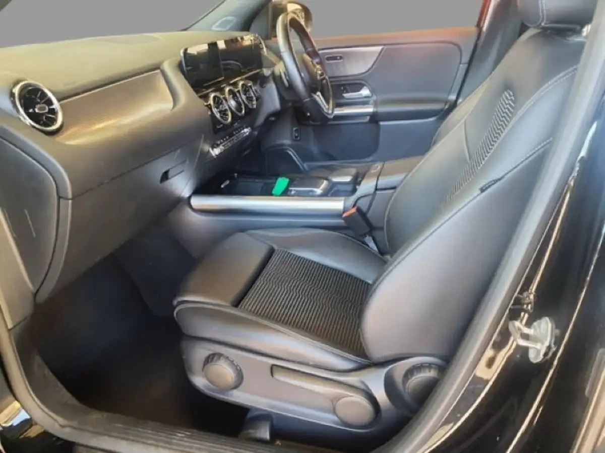 2020-mercedes-benz-gla-class-13-gla-200-sport-big-5