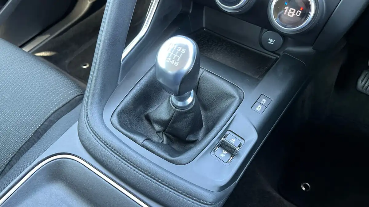 2019-jaguar-e-pace-20-i4d-150ps-big-12