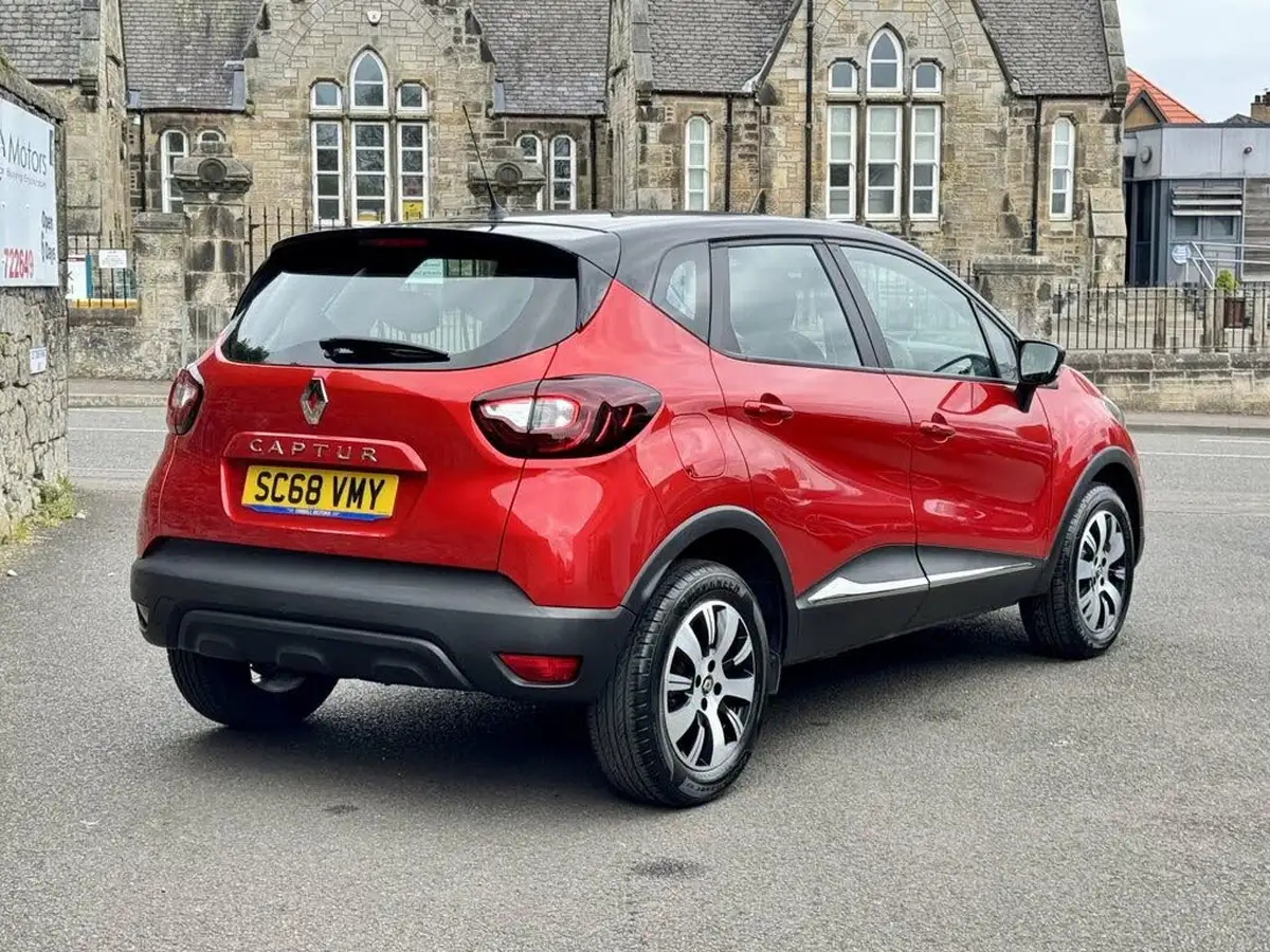 2019-renault-captur-09-tce-play-big-21