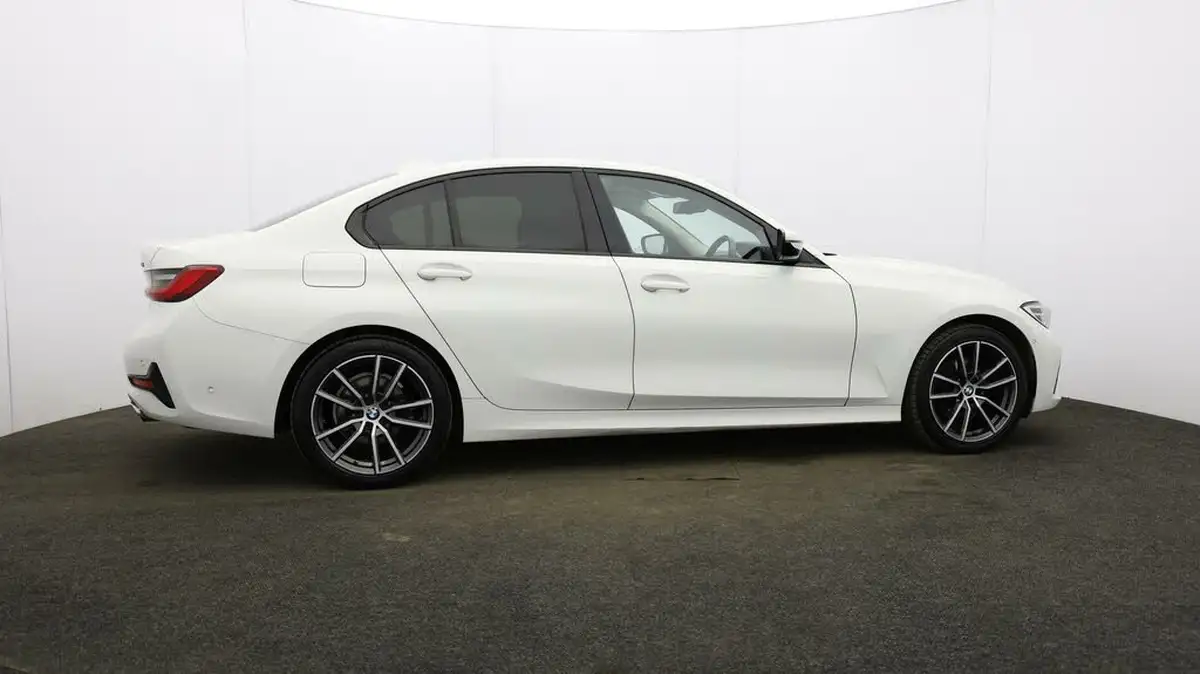 2020-bmw-3-series-20-320i-sport-saloon-4d-big-45