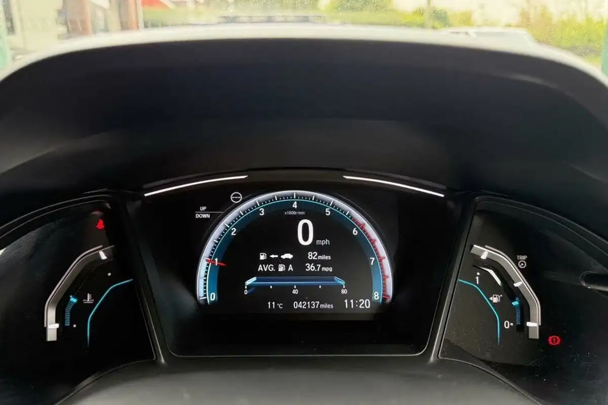 2018-honda-civic-10-vtec-turbo-se-126ps-hatchback-5d-big-26