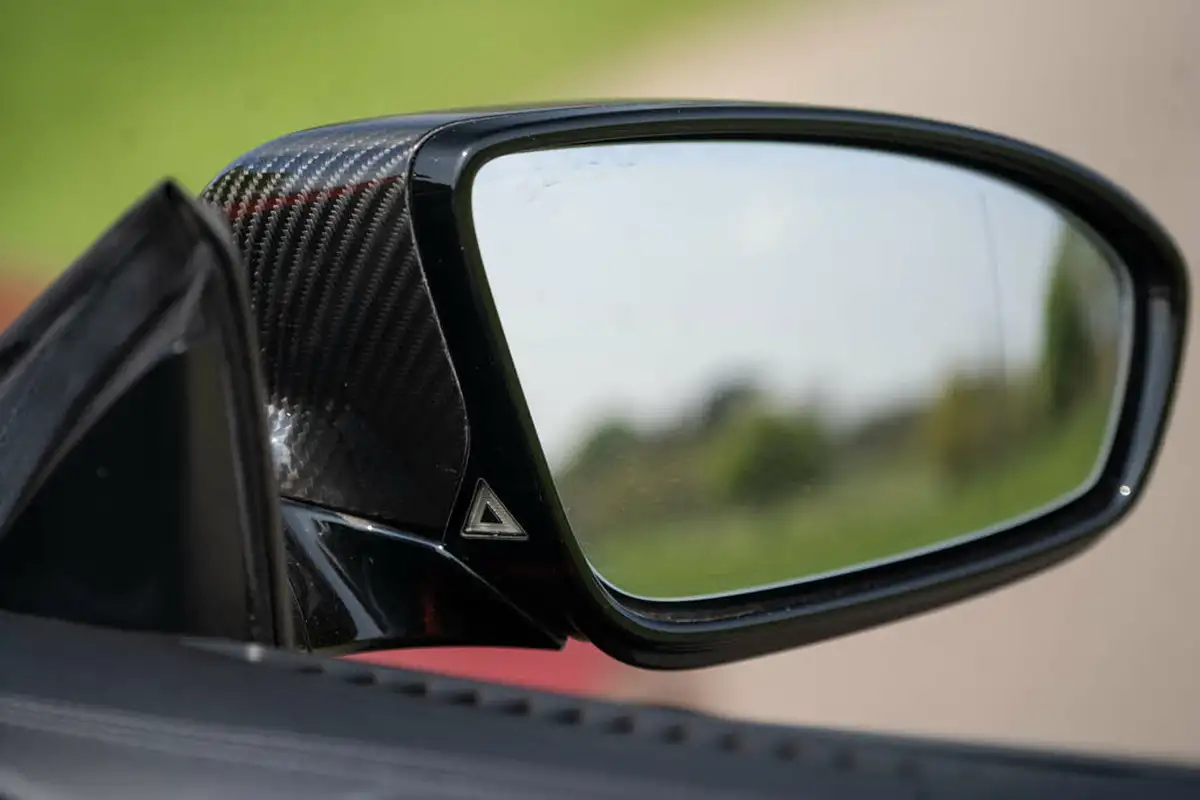 2015-bmw-6-series-44-m6-575bhp-convertible-2d-big-3