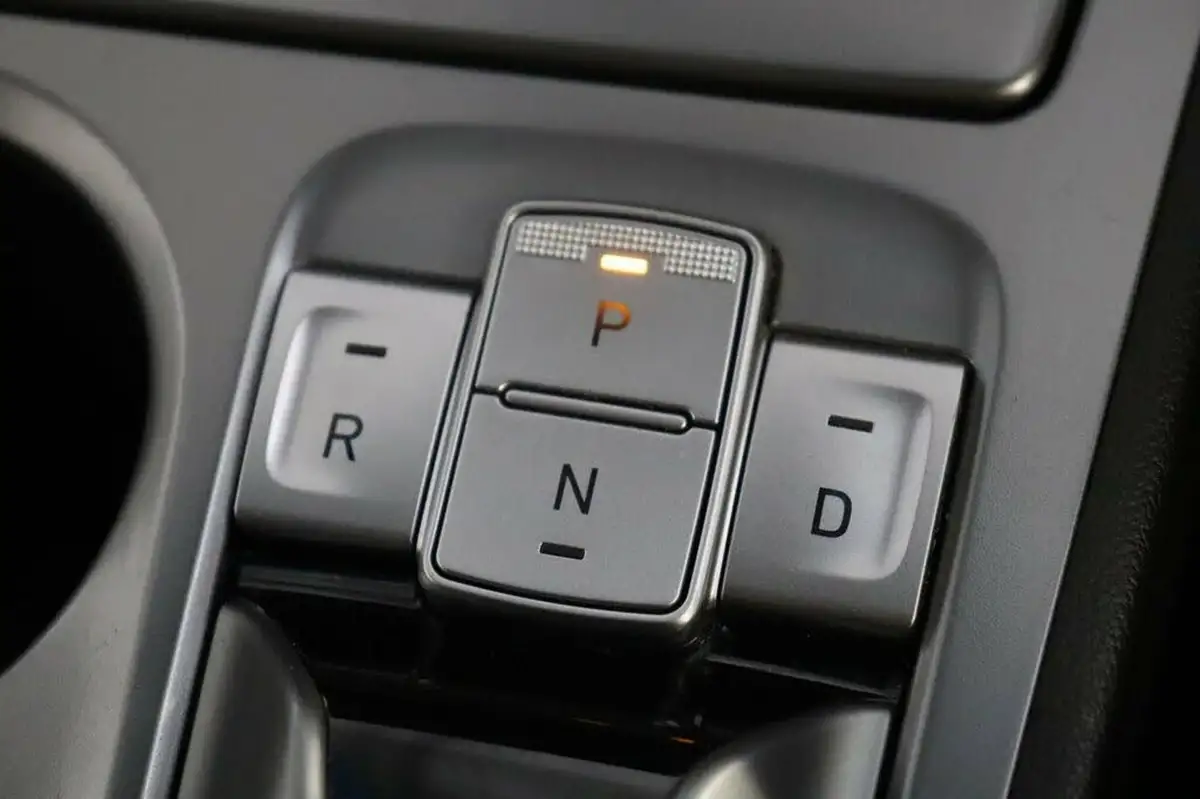 2020-hyundai-kona-e-premium-se-64kwh-105kw-obc-big-24
