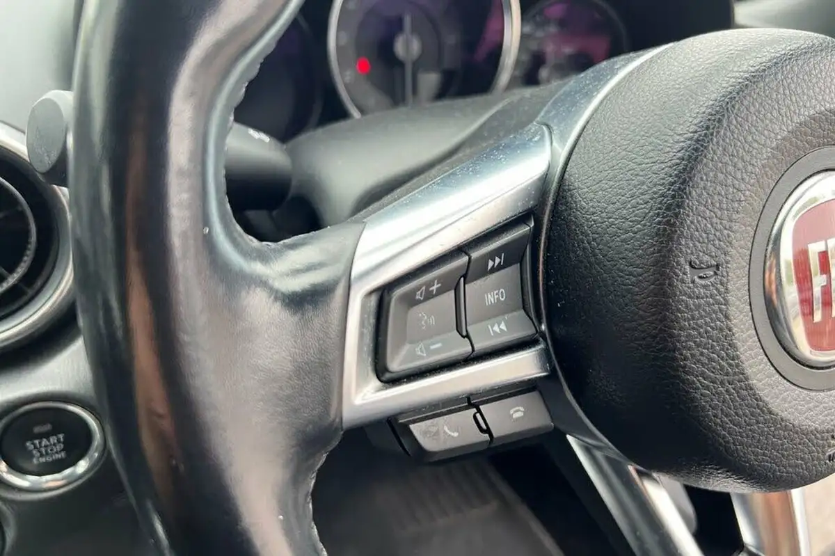 2018-fiat-124-14-multiair-124-spider-lusso-plus-big-18
