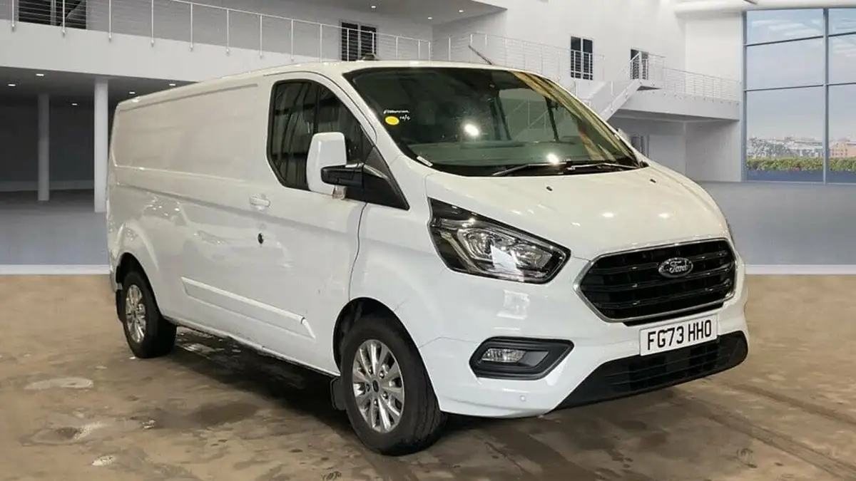 2023-ford-transit-custom-big-1