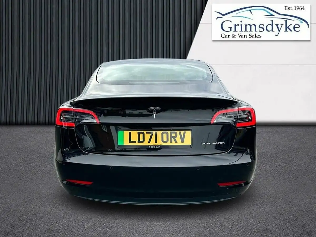 2021-tesla-model-3-e-long-range-awd-big-7