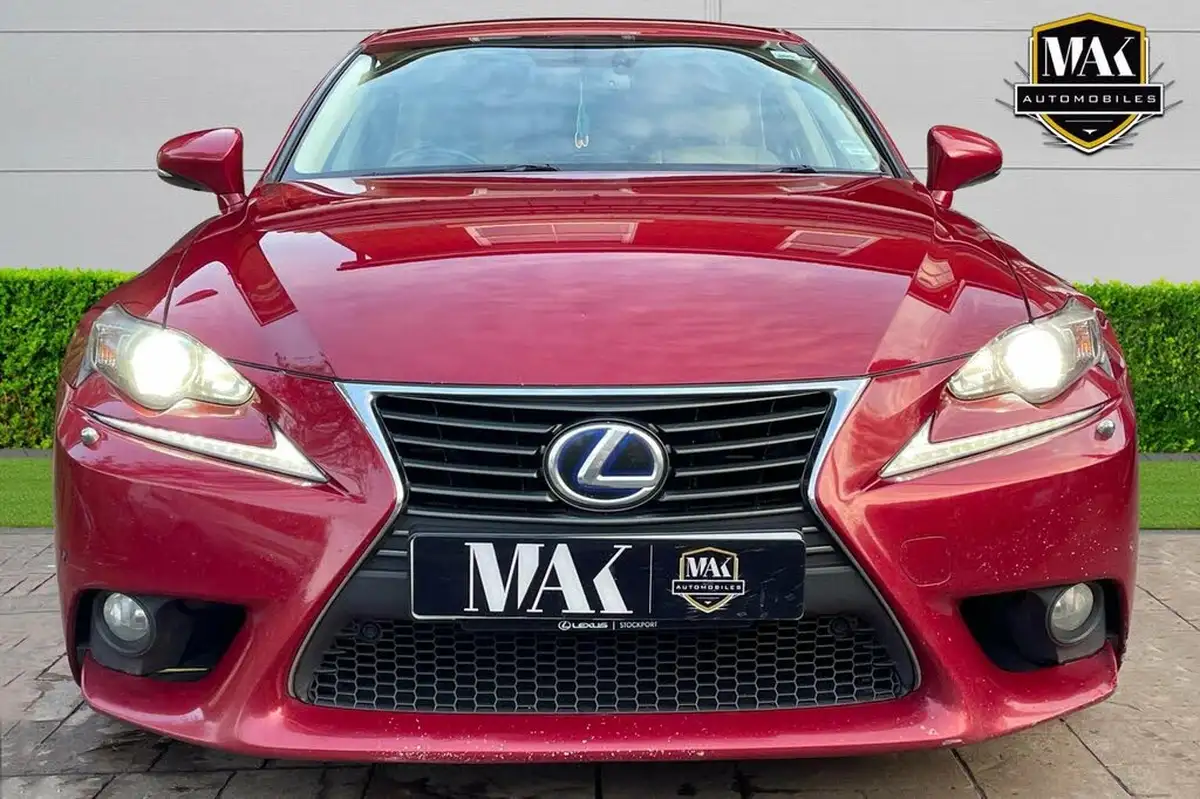 2014-lexus-is-300h-25-luxury-big-6