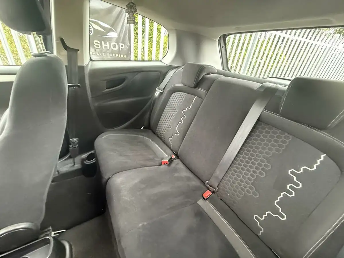 2014-fiat-punto-12-easy-3d-big-31