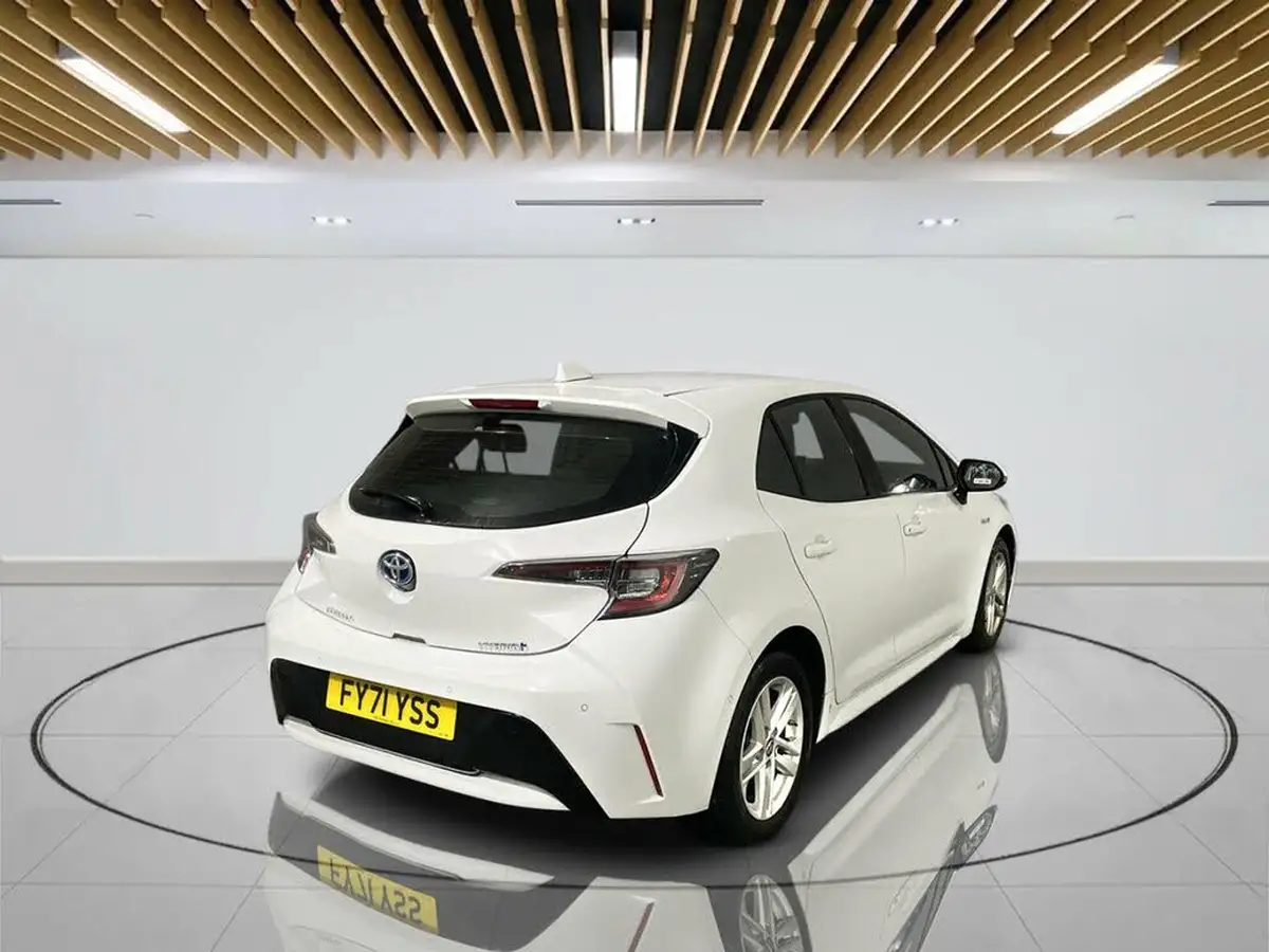 2021-toyota-corolla-18-vvt-i-icon-tech-trk-hatchback-5d-big-7