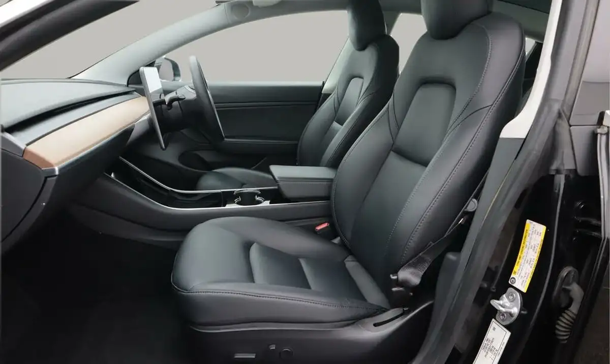 2020-tesla-model-3-e-long-range-big-14