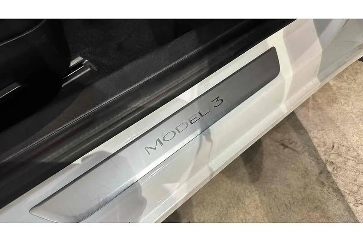 2020-tesla-model-3-e-standard-plus-big-29