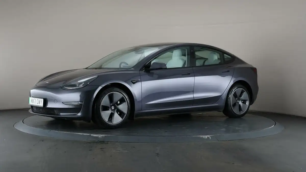 2021-tesla-model-3-e-long-range-awd-big-33