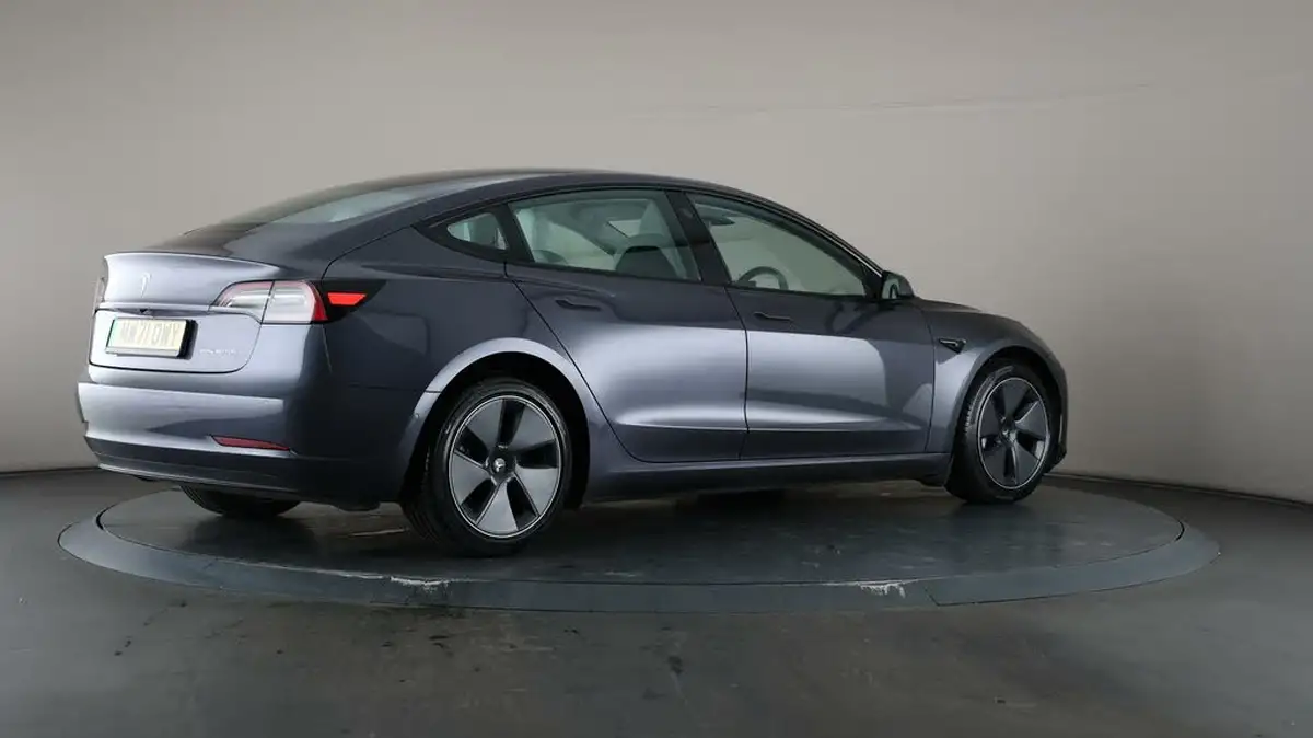2021-tesla-model-3-e-long-range-awd-big-57