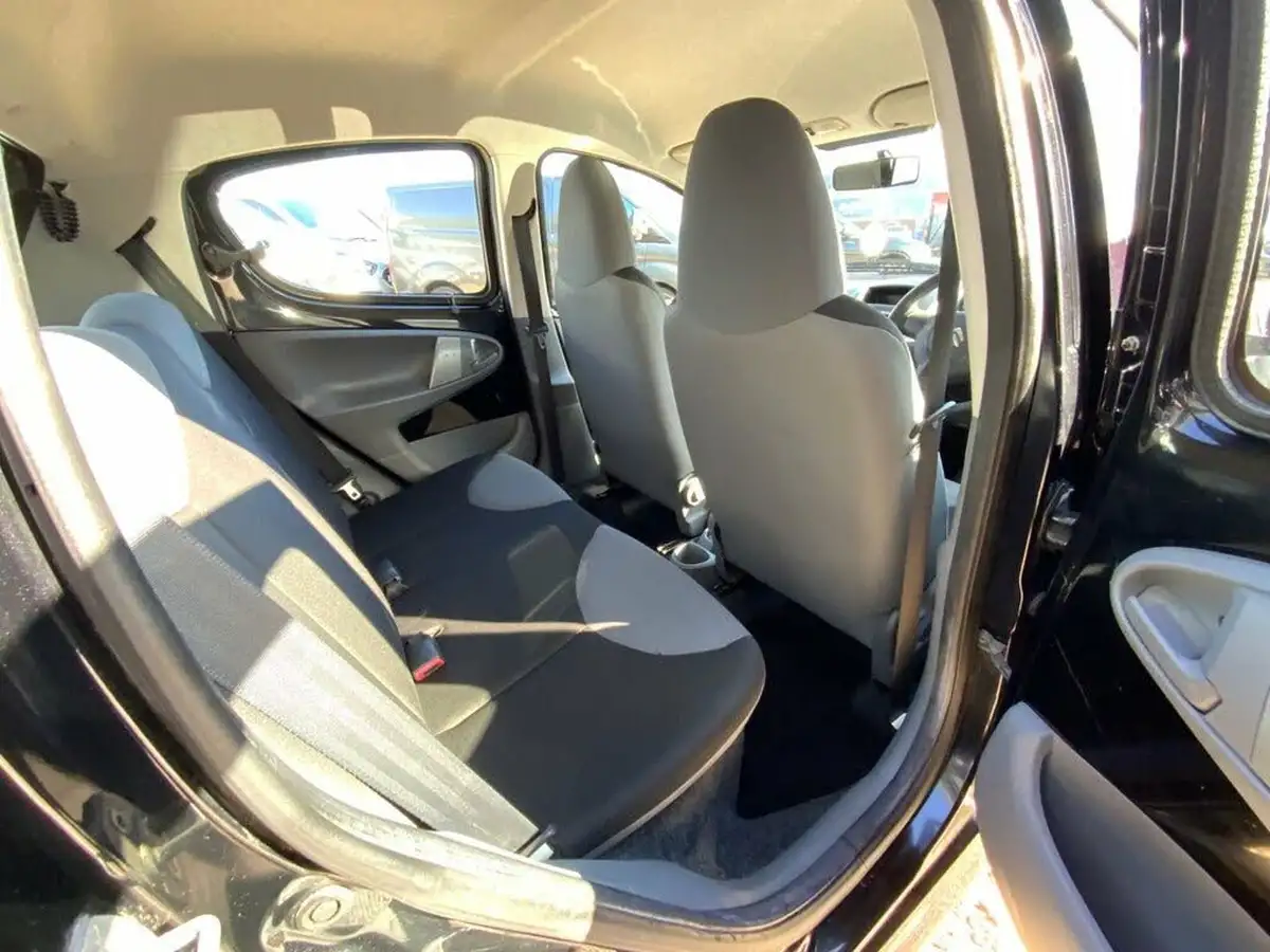 2012-citroen-c1-10-vtr-5d-big-22