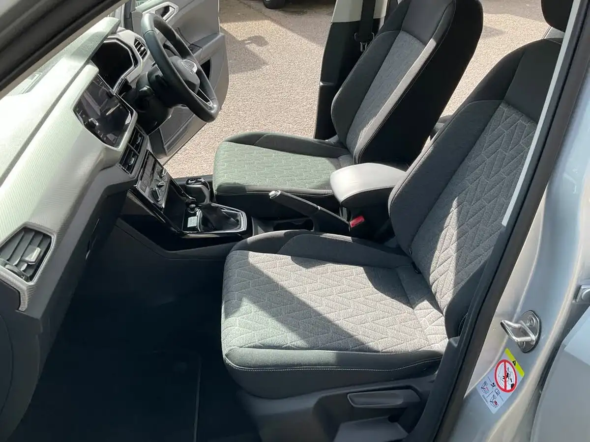 2024-volkswagen-t-cross-10-tsi-move-110ps-dsg-big-12