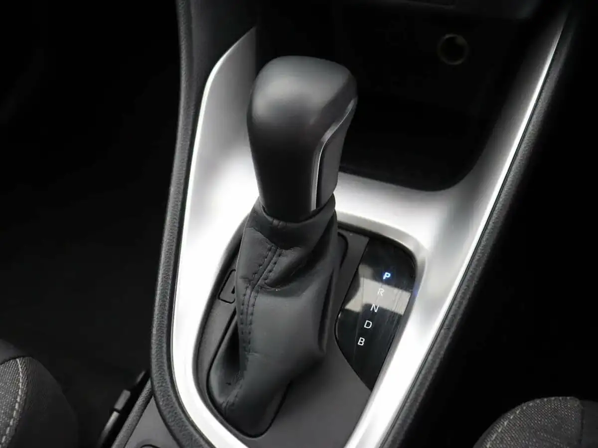 2023-mazda-mazda2-15-pure-big-16
