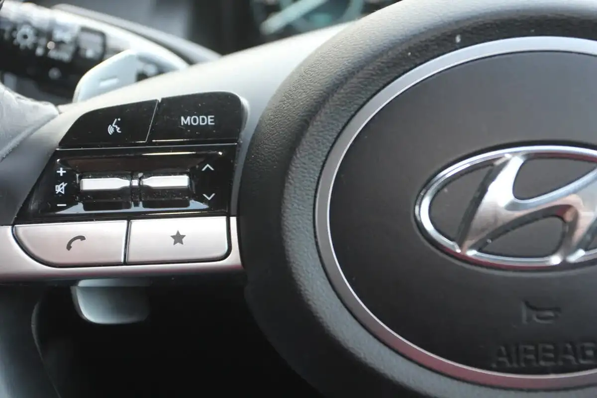 2022-hyundai-tucson-16-t-gdi-premium-230ps-hybrid-auto-big-17