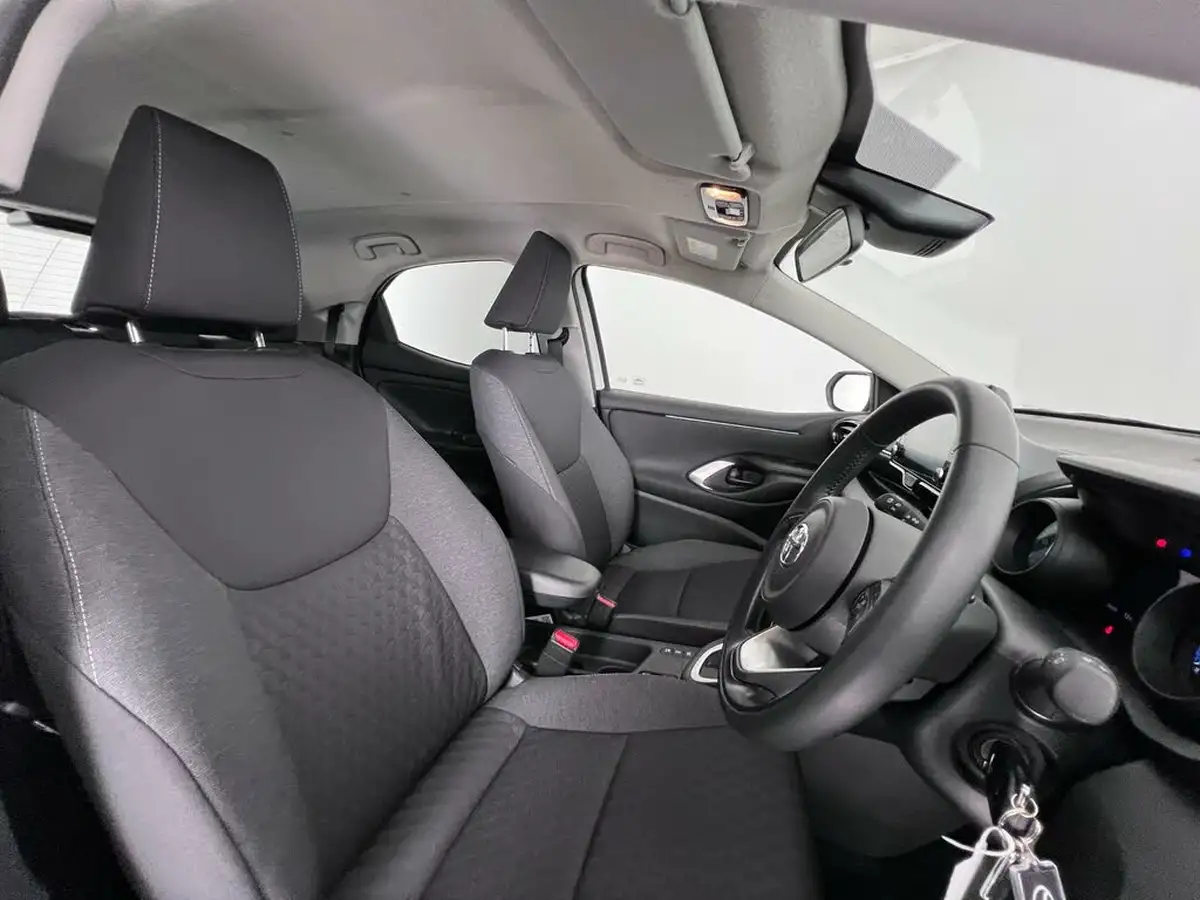2023-toyota-yaris-15-vvt-i-design-big-11