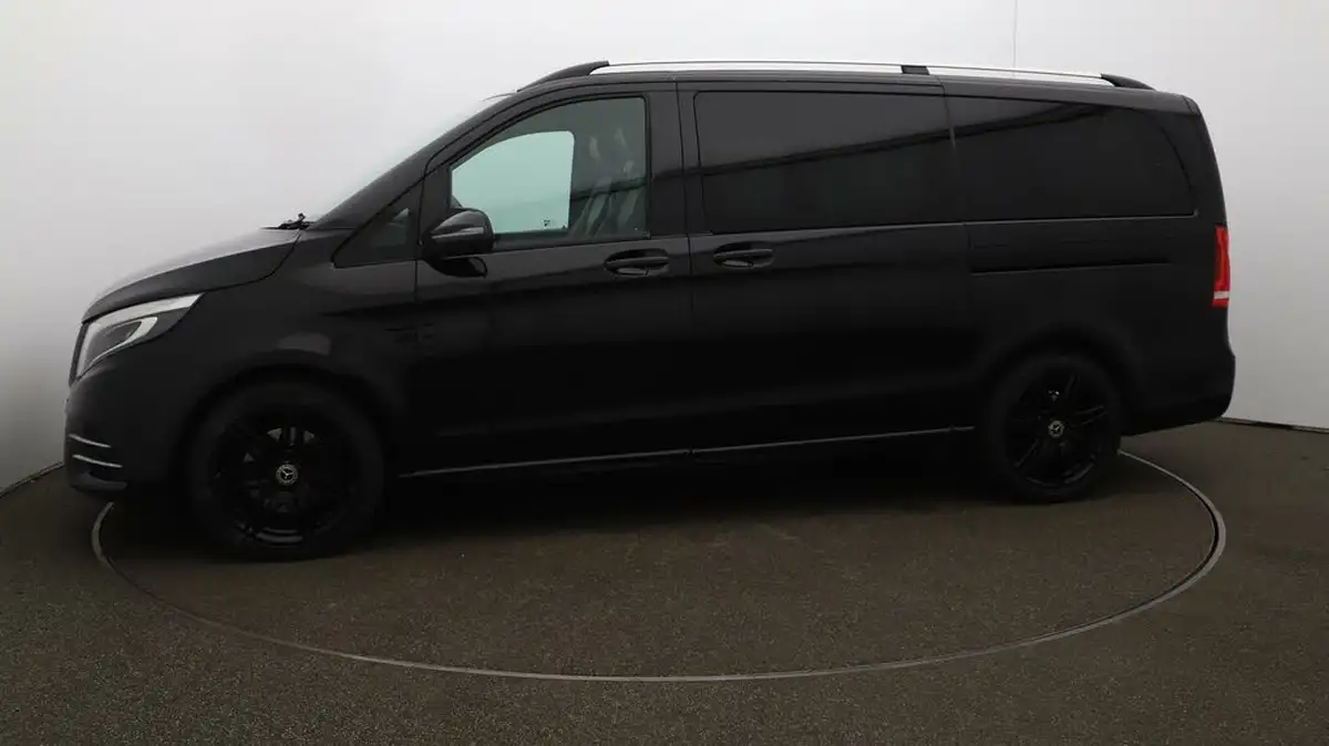 2020-mercedes-benz-v-class-20d-v220d-amg-line-long-big-60