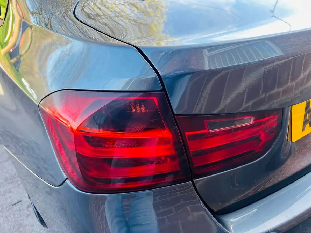 2013-bmw-3-series-20td-320d-efficientdynamics-163bhp-efficientdynamics-ss-saloon-4d-big-27