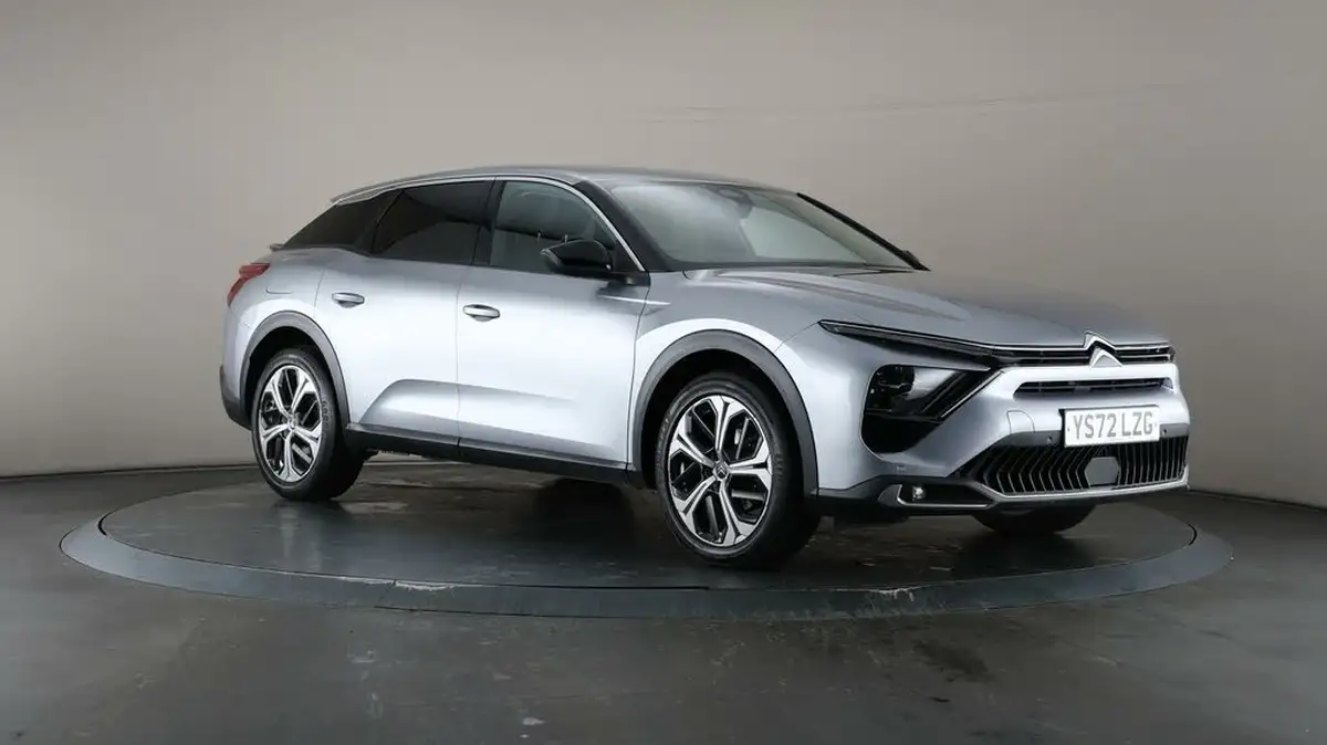 2022-citroen-c5-x-12-puretech-sense-plus-big-44