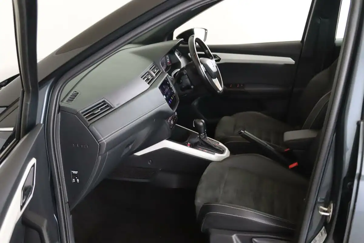 2021-seat-arona-10-tsi-xcellence-lux-110ps-dsg-big-8