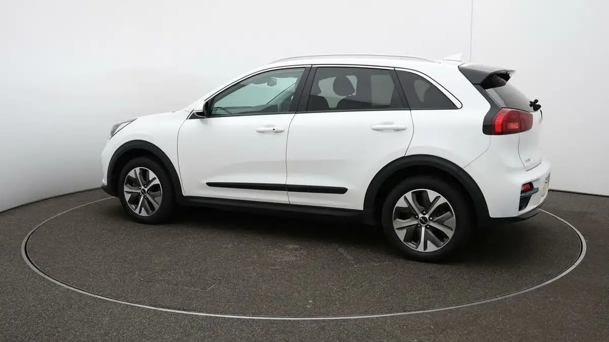 2022-kia-e-niro-ev-2-64-big-40