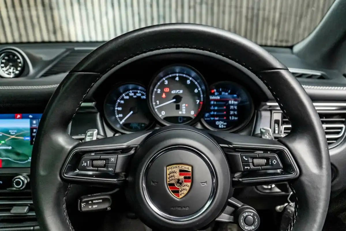 2022-porsche-macan-29-v6-gts-big-32