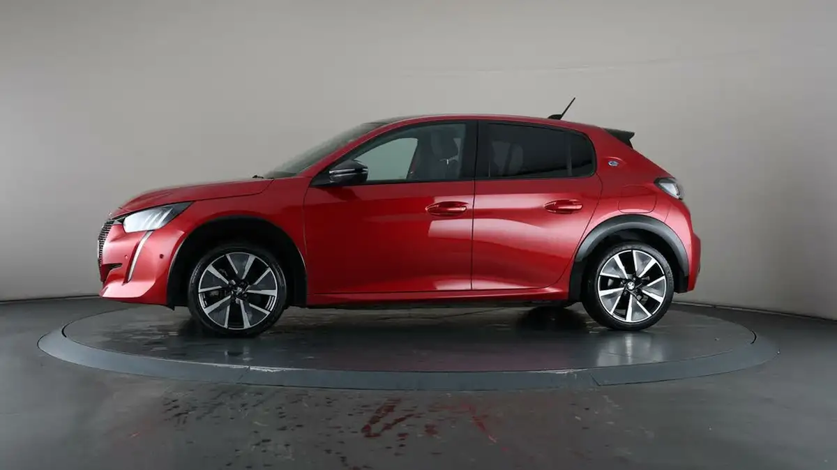 2022-peugeot-208-e-gt-136bhp-50kwh-big-30