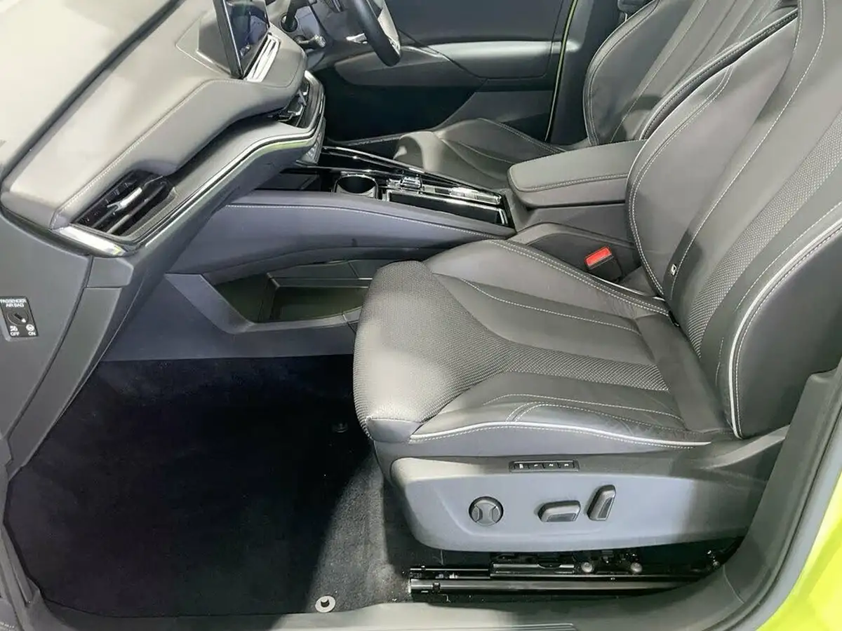 2023-skoda-enyaq-e-80-vrs-coupe-big-15