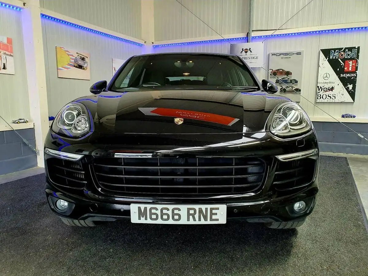 2017-porsche-cayenne-30td-diesel-platinum-edition-big-1