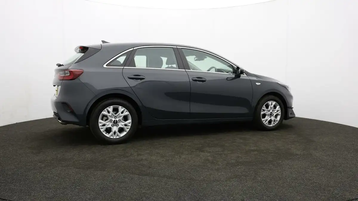 2021-kia-ceed-10-t-gdi-2-hatchback-big-28
