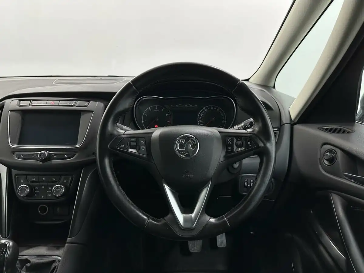 2017-vauxhall-zafira-tourer-14i-16v-turbo-elite-nav-big-10