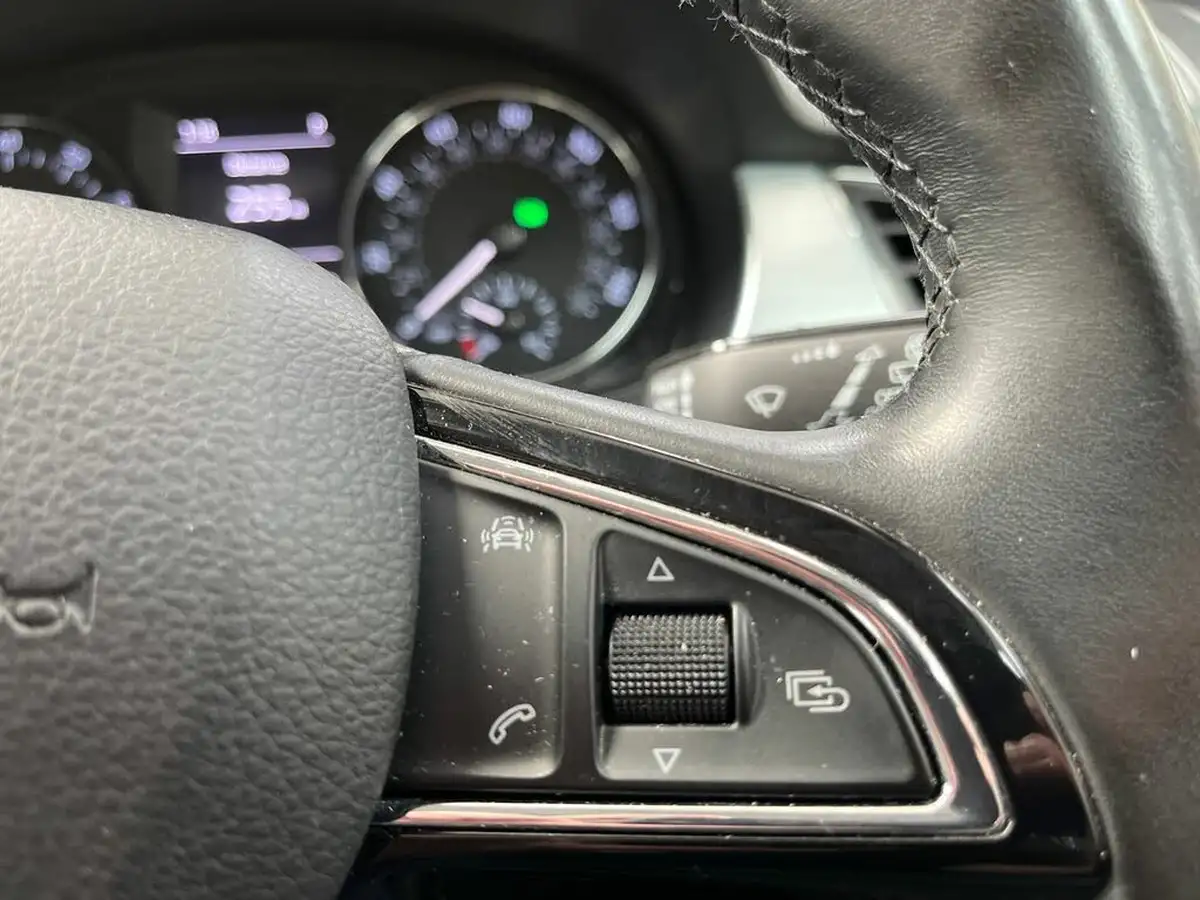 2018-skoda-fabia-10-tsi-se-109ps-ss-hatchback-dsg-big-23