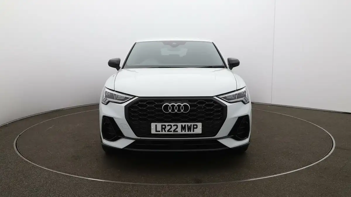 2022-audi-q3-15-35-tfsi-black-edition-cod-sportback-s-tronic-big-2