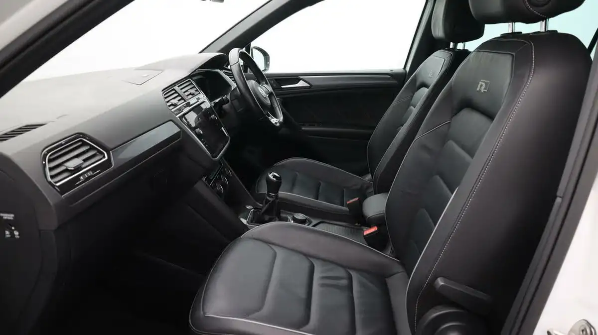 2019-volkswagen-tiguan-20tdi-r-line-tech-150ps-4motion-big-14