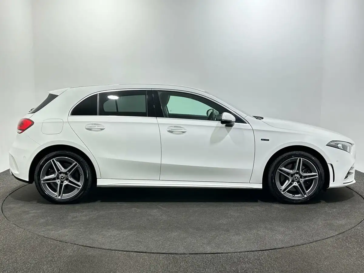 2021-mercedes-benz-a-class-13-a250e-amg-line-premium-hatchback-5d-big-7
