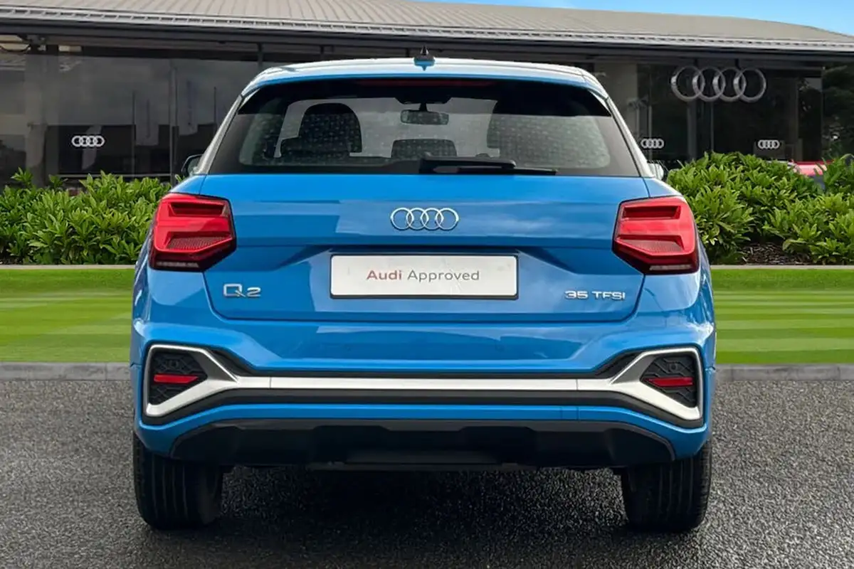 2022-audi-q2-15-35-tfsi-s-line-tronic-big-3