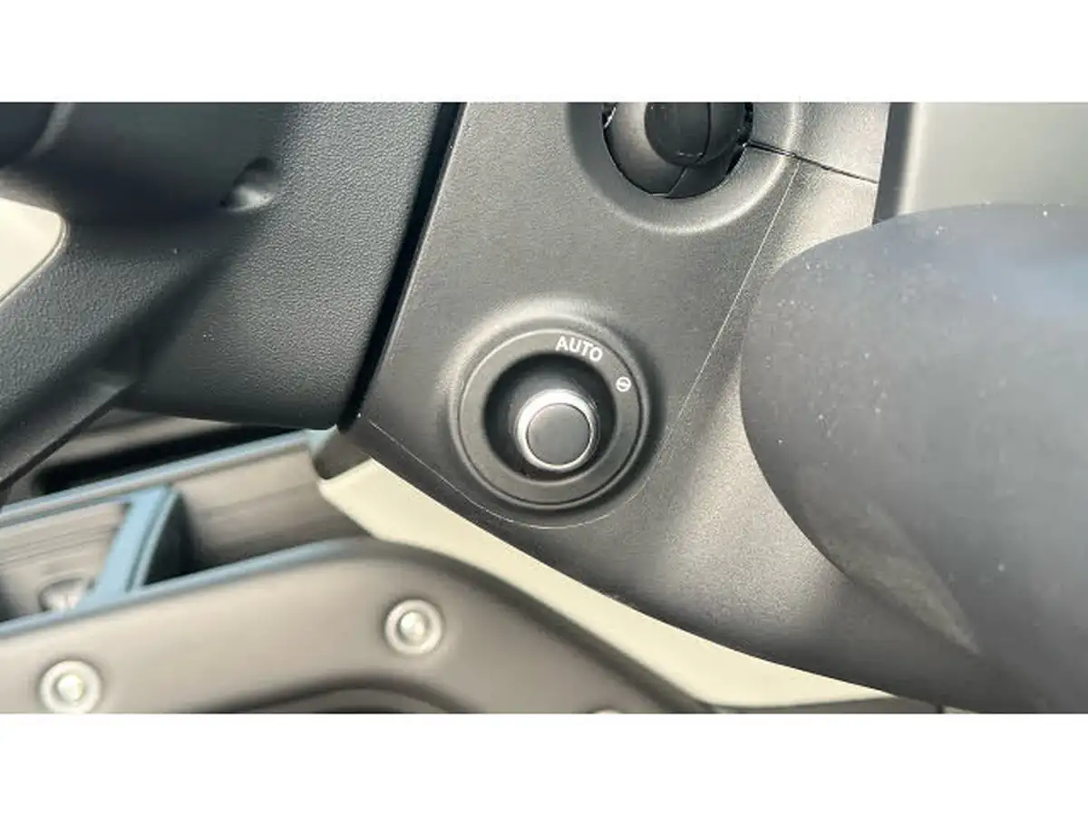 2023-land-rover-110-defender-30-d300-hard-top-x-dynamic-hse-110-big-36